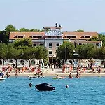 Hotel Adria Lejlighedshotel 3*