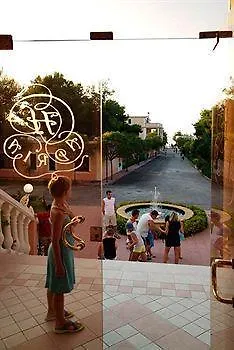 Hotel Adria 아파트호텔