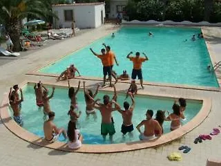 Hotel Adria 아파트호텔