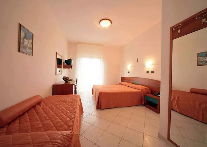 Hotel Adria 아파트호텔 3*