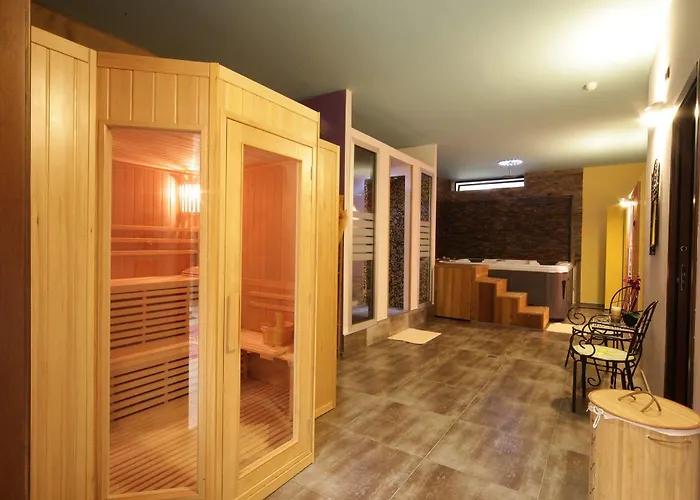 Hotel Adria 아파트호텔 3*